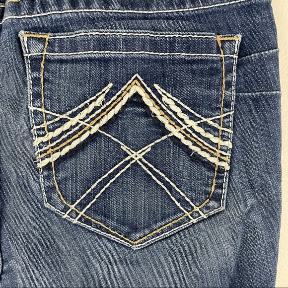 ARIAT Womens R.E.A.L Mid Rise Icon Stackable Straight Leg Skinny Jeans - Picture 8 of 11